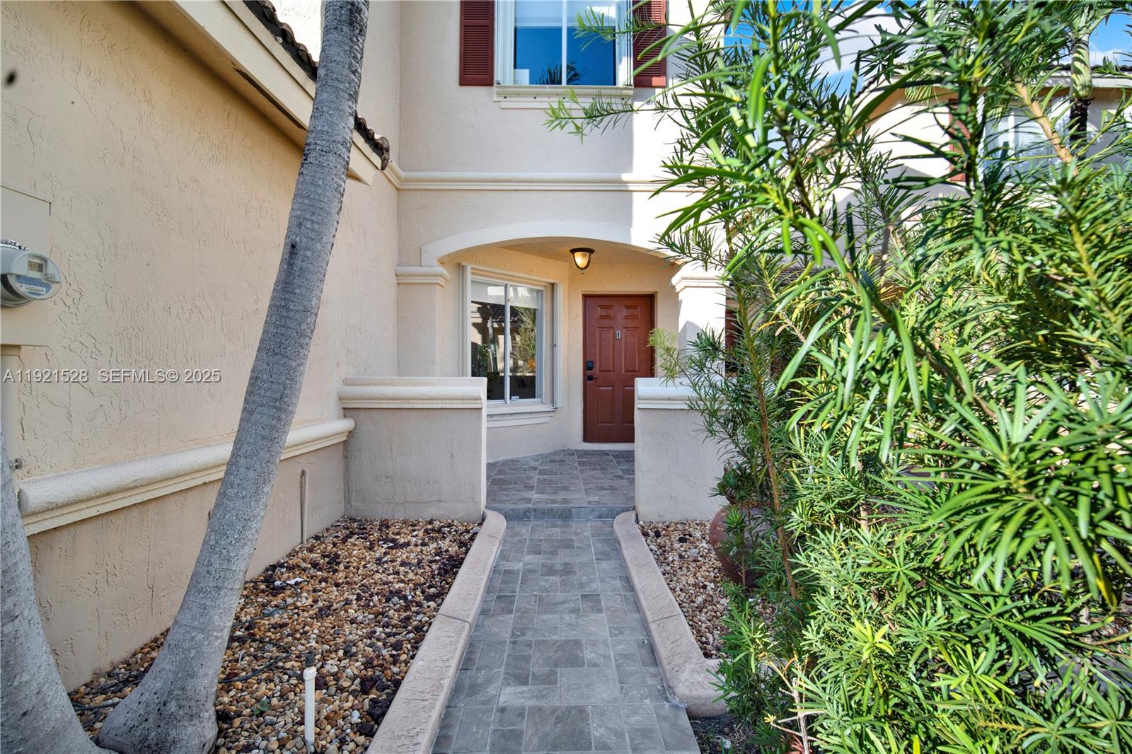 16415 Southwest 73rd Terrace Miami, FL 33193 - Photo 4 of 41