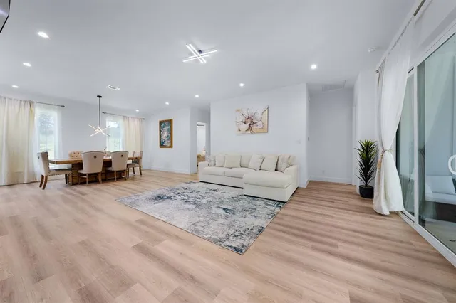 $715,000 | 705 Heather Woods Drive, Tool, TX 75143