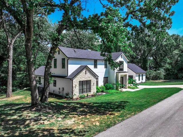 $715,000 | 705 Heather Woods Drive, Tool, TX 75143