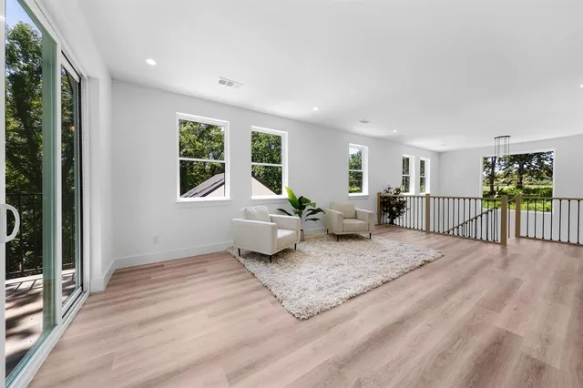 $715,000 | 705 Heather Woods Drive, Tool, TX 75143