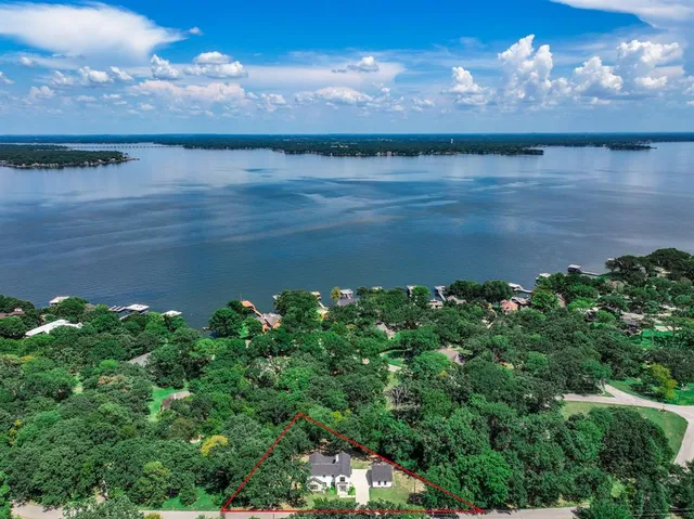 $715,000 | 705 Heather Woods Drive, Tool, TX 75143