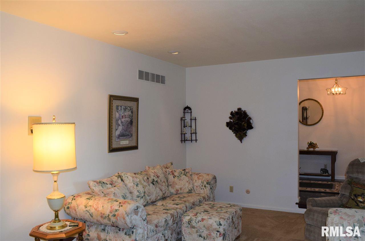 523 West Northgate Road Peoria, IL 61614 - Photo 25 of 36 Gallery Image 25