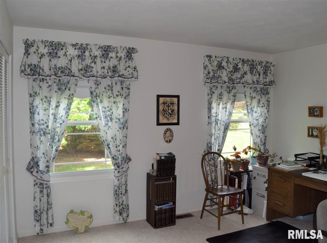 523 West Northgate Road Peoria, IL 61614 - Photo 28 of 36 Gallery Image 28