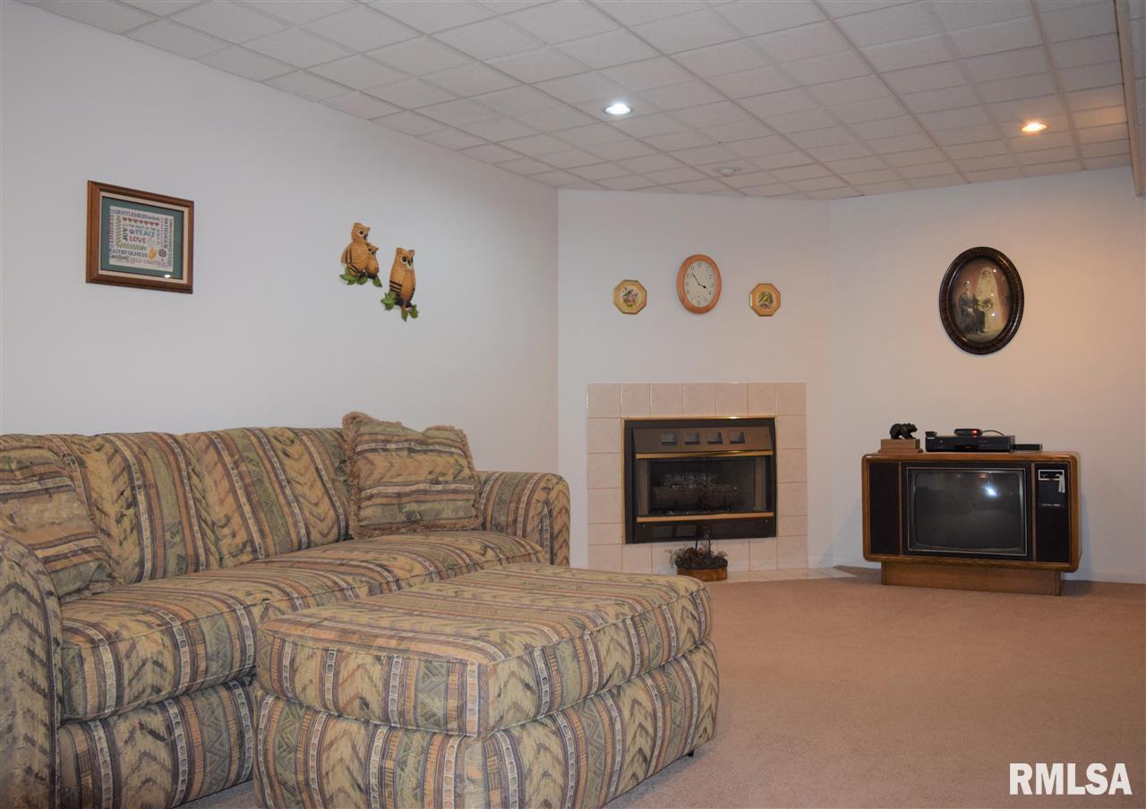 523 West Northgate Road Peoria, IL 61614 - Photo 31 of 36 Gallery Image 31