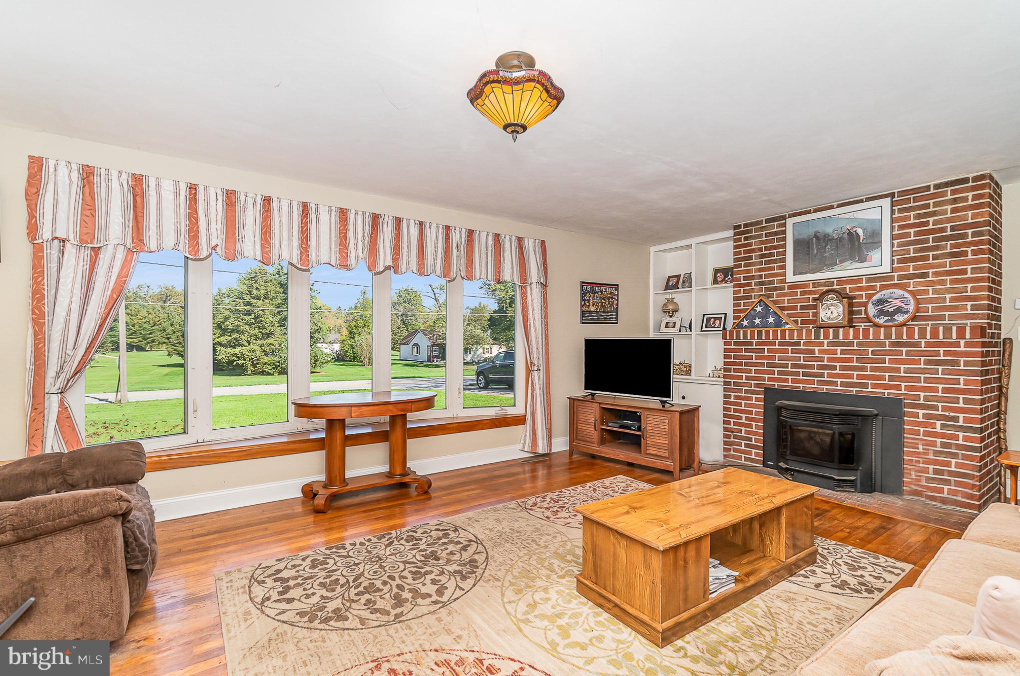 421 Pine Road Mount Holly Springs, PA 17065 - Photo 5 of 34 Gallery Image 5