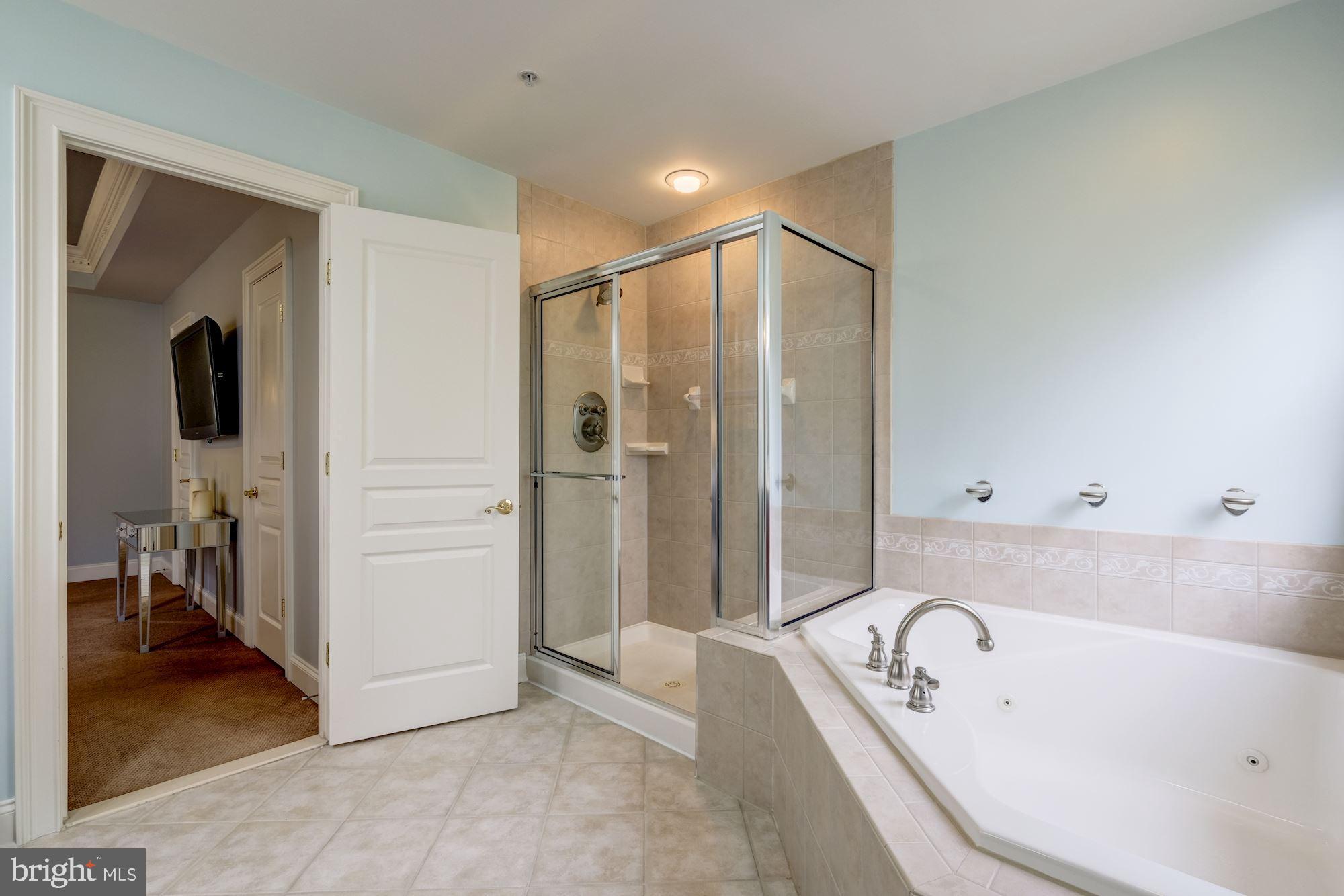 8036 Four Quarter Road Ellicott City, MD 21043 - Photo 10 of 60 Gallery Image 10