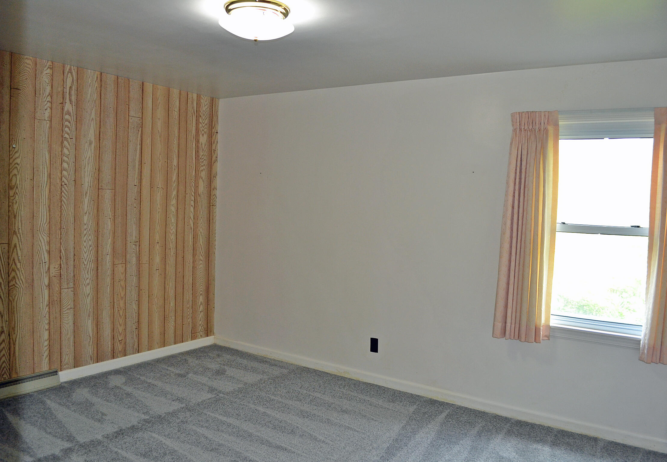 826 Yellowstone Road Valparaiso, IN 46385 - Photo 14 of 22 2219x1536