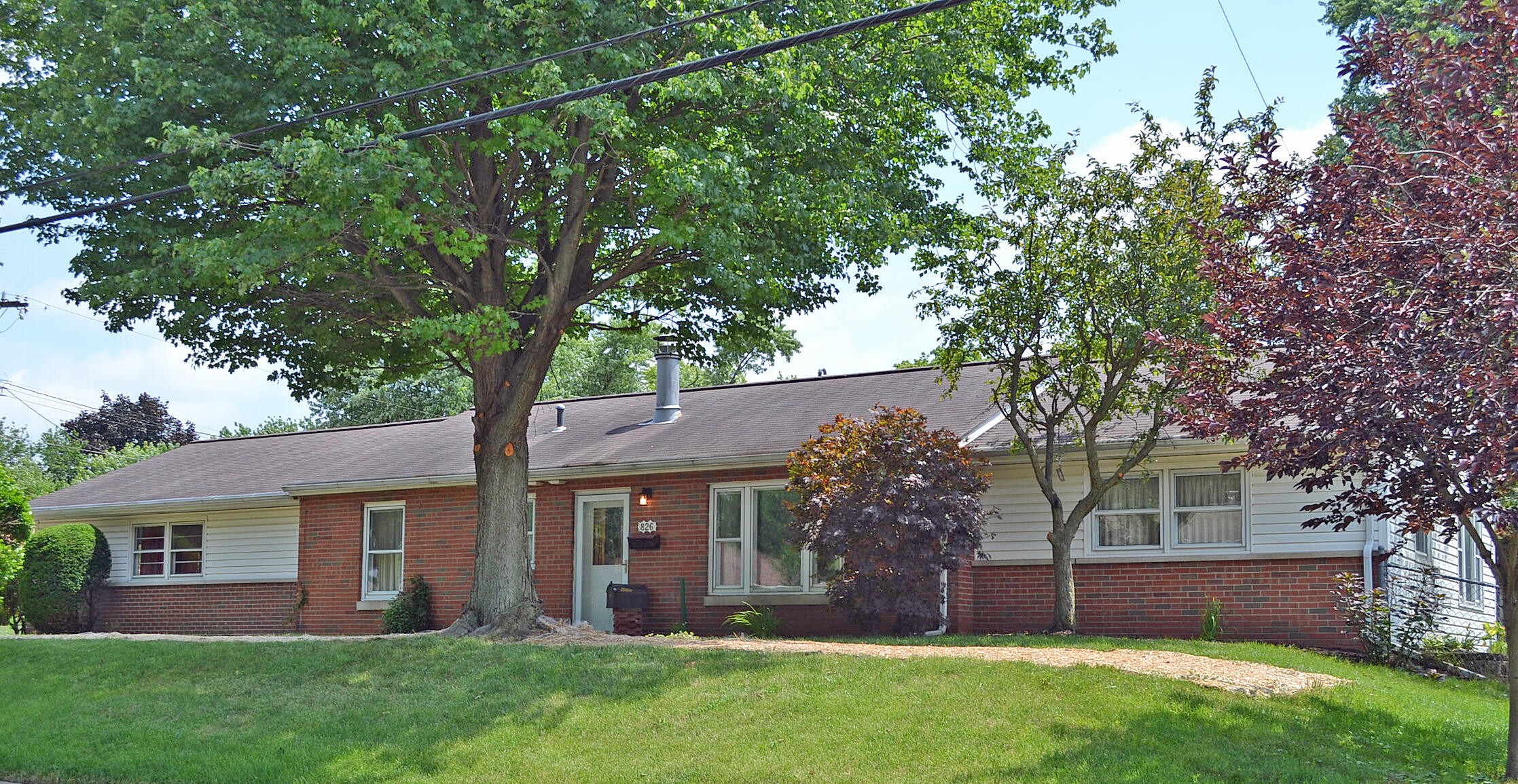 826 Yellowstone Road Valparaiso, IN 46385 - Photo 4 of 22 2235x1155