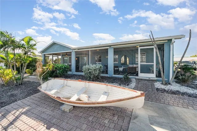 a view of outdoor space yard and patio