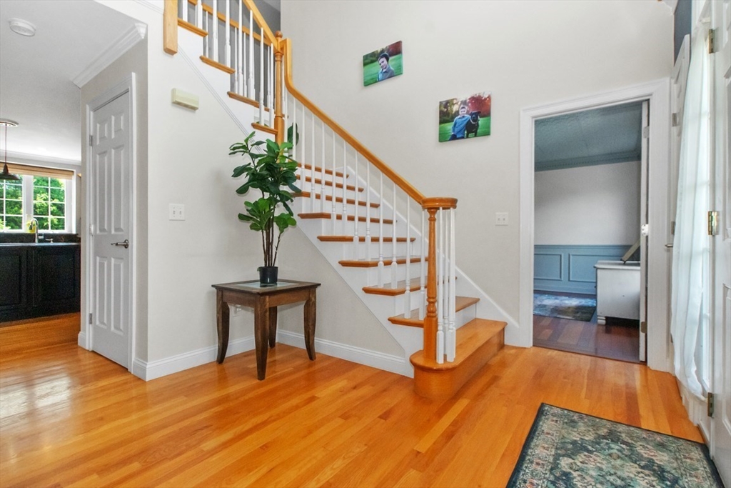 307 Chestnut Street Hudson, MA 01749 - Photo 3 of 42
