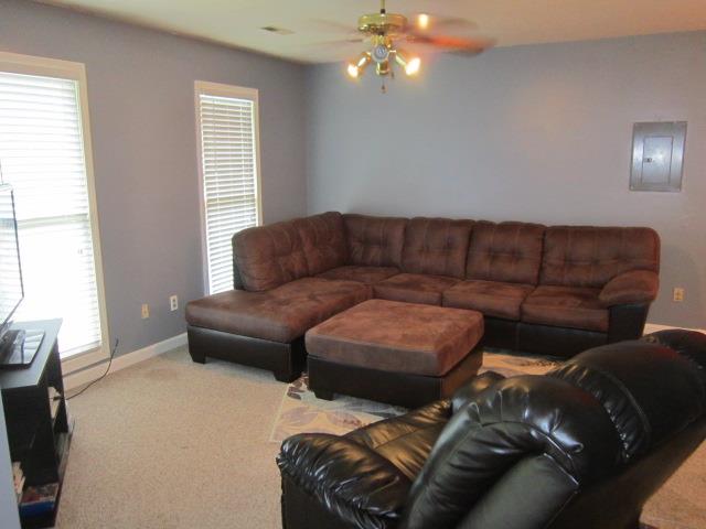 538 Foxfield Road Hopkinsville, KY 42240 - Photo 3 of 11