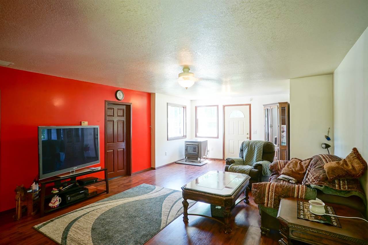 370 West Pine River Road Midland, MI 48640 - Photo 4 of 10 1834157-3.JPG