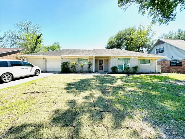 $2,475 | 1011 Twinbrooke Drive, Houston, TX 77088