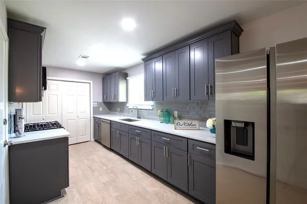 $2,475 | 1011 Twinbrooke Drive, Houston, TX 77088