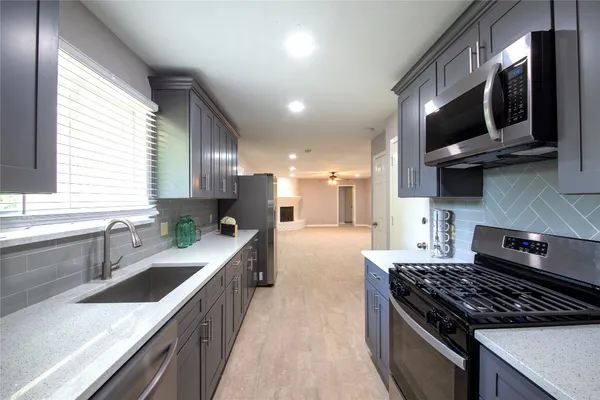 $2,475 | 1011 Twinbrooke Drive, Houston, TX 77088