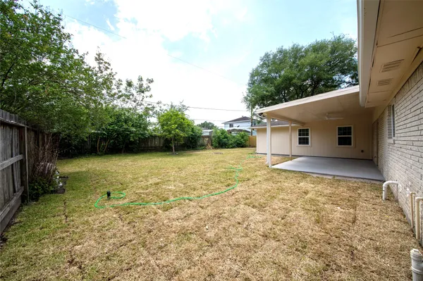 $2,475 | 1011 Twinbrooke Drive, Houston, TX 77088