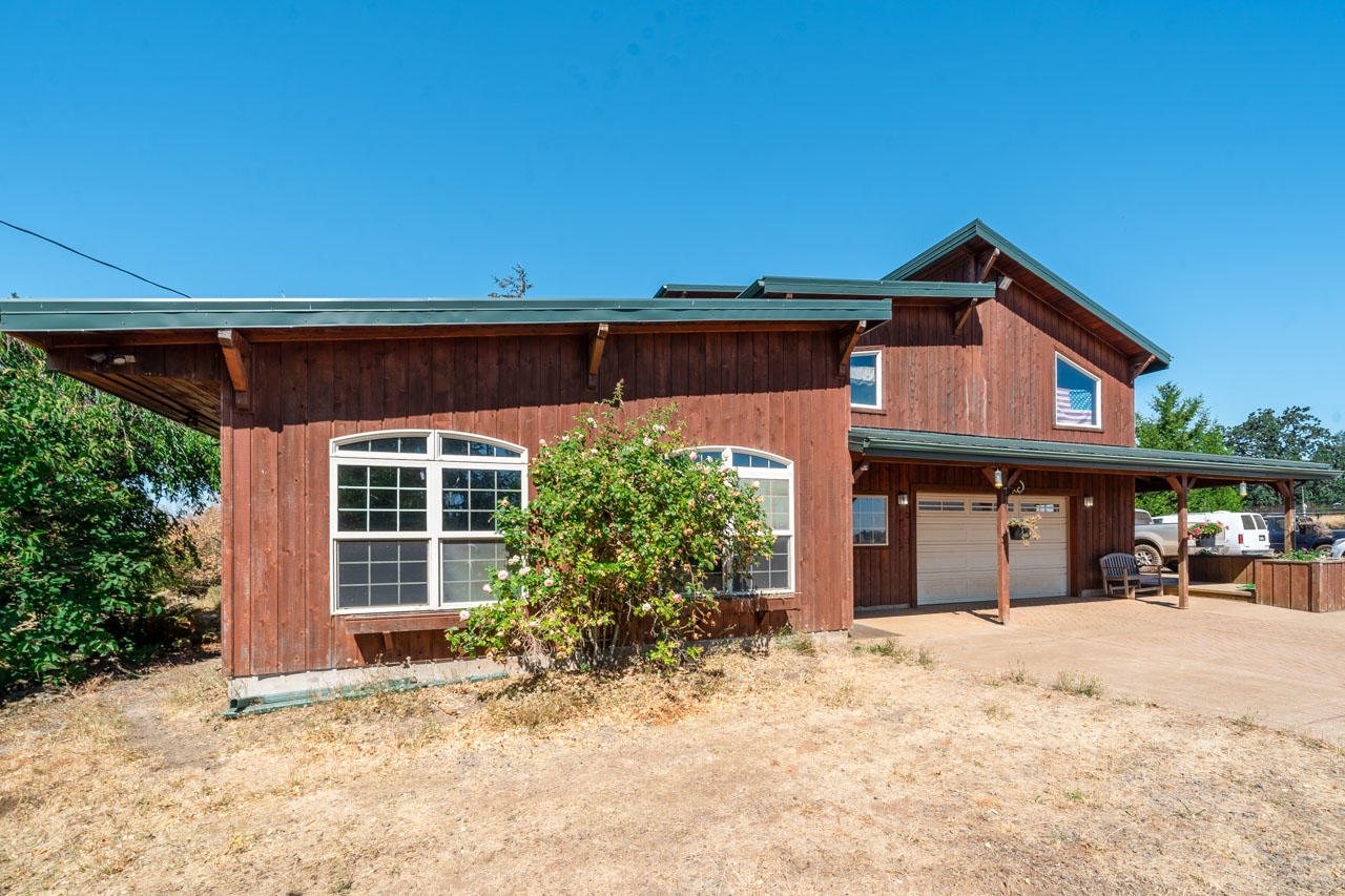 4002 Vitae Springs Road South Salem, OR 97306 - Photo 3 of 53 4002-Vitae-Springs-Rd-S-3