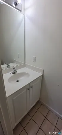 $1,950 | 20 Orchard Street, Unit 112, Brookfield, CT 06804