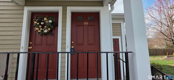 $1,950 | 20 Orchard Street, Unit 112, Brookfield, CT 06804