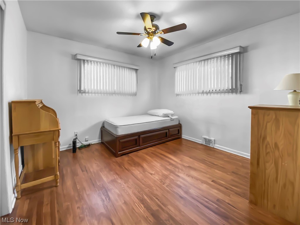 1631 Chelmsford Road Cleveland, OH 44124 - Photo 13 of 21 Gallery Image 13