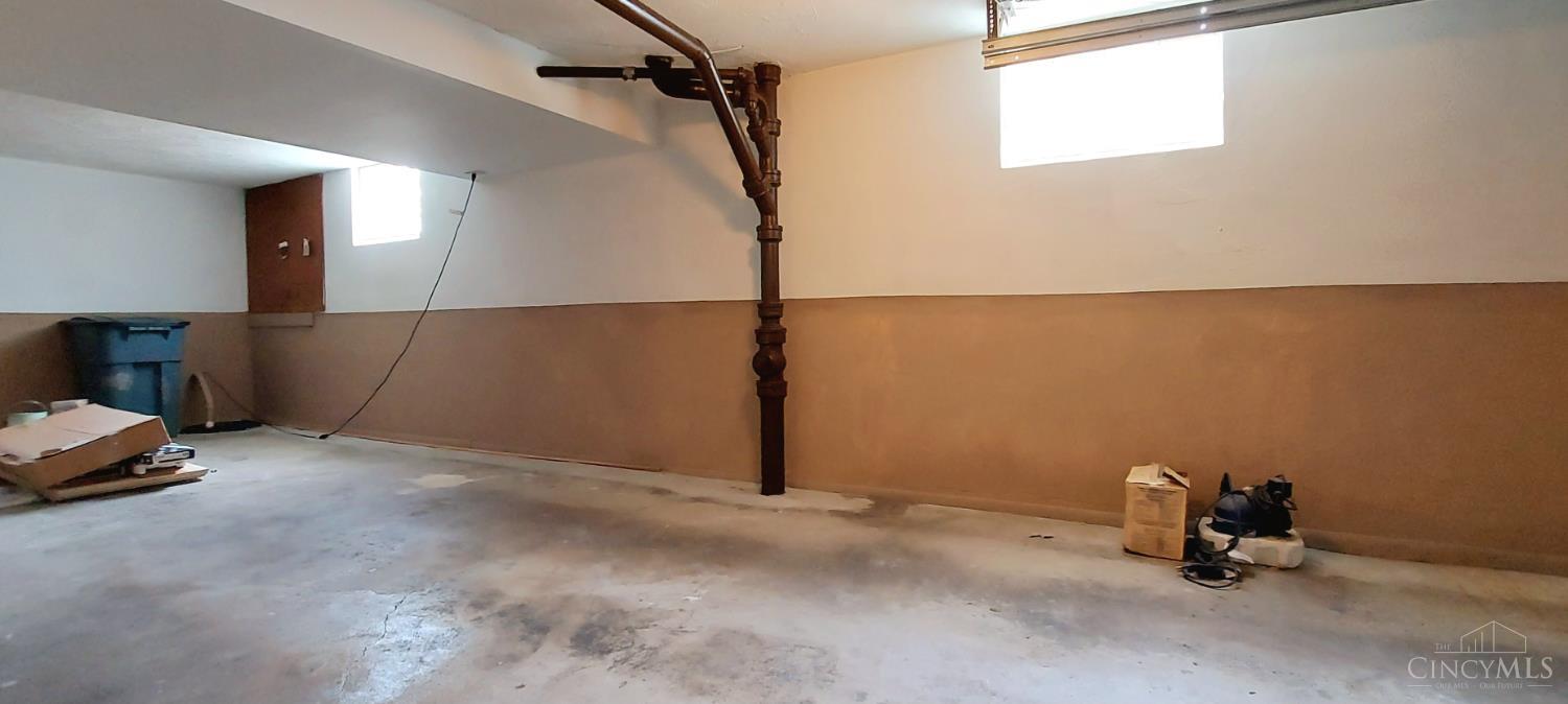 5949 Lawrence Road Cincinnati, OH 45248 - Photo 69 of 72 Gallery Image 69