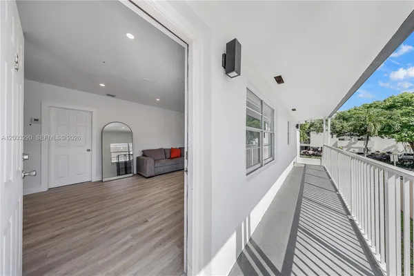 $2,200 | 2464 Southwest 22nd Street, Unit 5, Miami, FL 33145