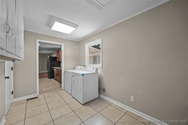 a view of utility room