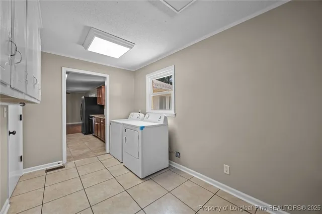 a view of utility room