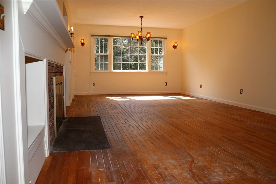 11 Old Post Road Westerly, RI 02891 - Photo 6 of 24