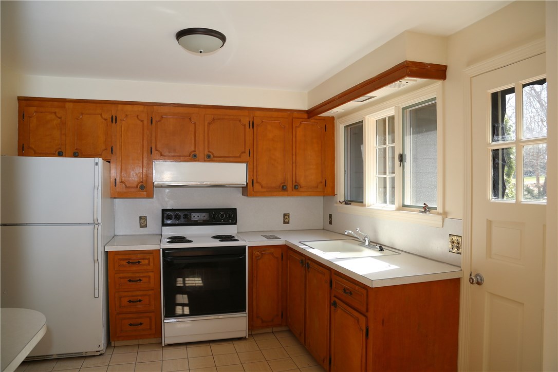 11 Old Post Road Westerly, RI 02891 - Photo 8 of 24