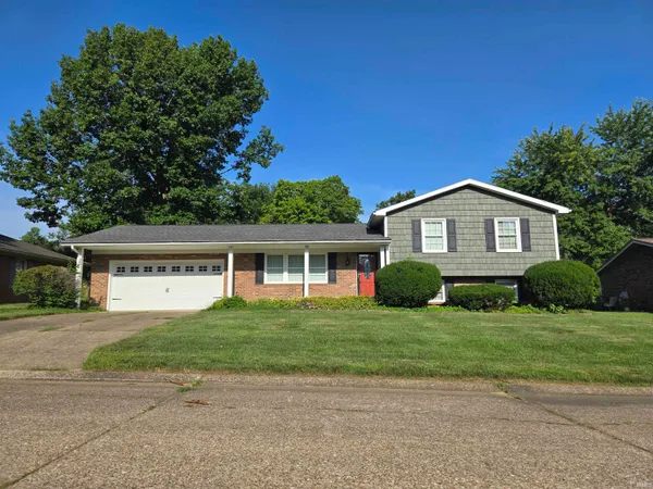$269,900 | 5411 East Timberwood Drive, Newburgh, IN 47630