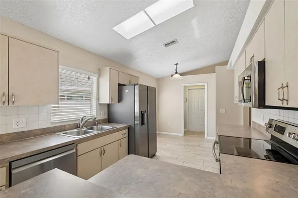 $1,965 | 7904 Floradora Drive, New Port Richey, FL 34654