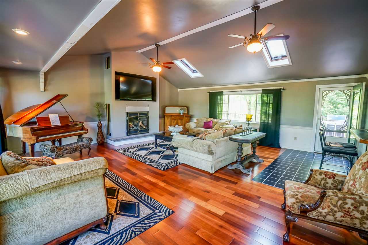 241 Whitehall Road Hooksett, NH 03106 - Photo 6 of 30 Gallery Image 6