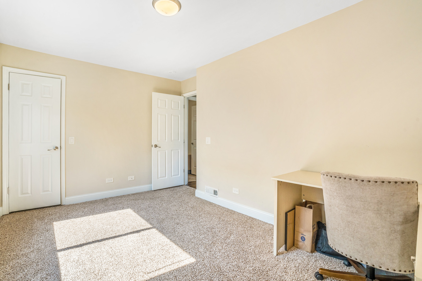 7510 Thomas Avenue Bridgeview, IL 60455 - Photo 14 of 25 a view of livingroom with furniture