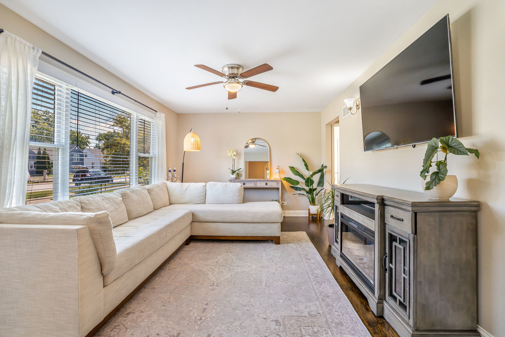 7510 Thomas Avenue Bridgeview, IL 60455 - Photo 4 of 25 a living room with furniture and a large window