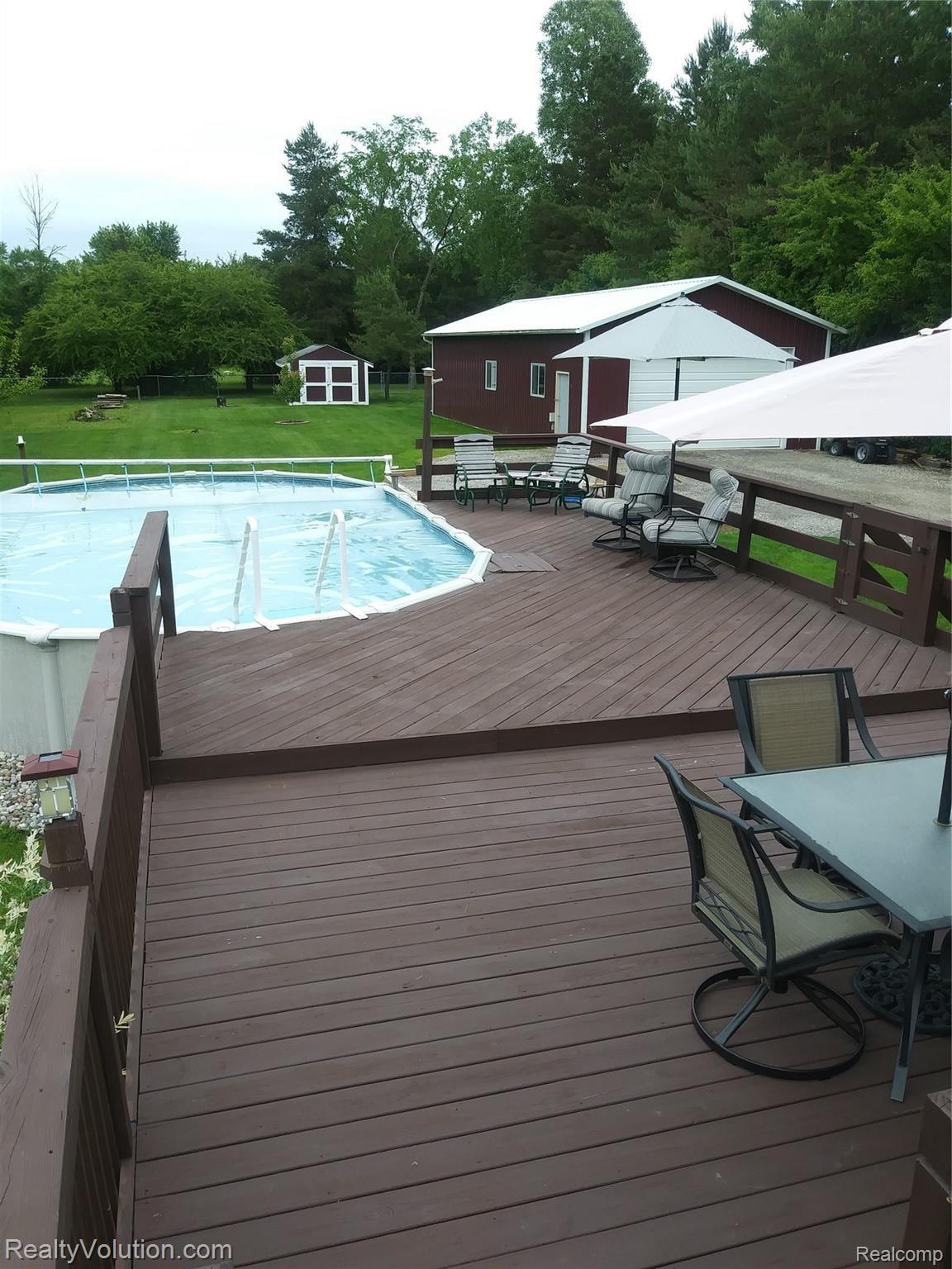 1362 North Genesee Road Burton, MI 48509 - Photo 3 of 43 20190617_115904.jpg