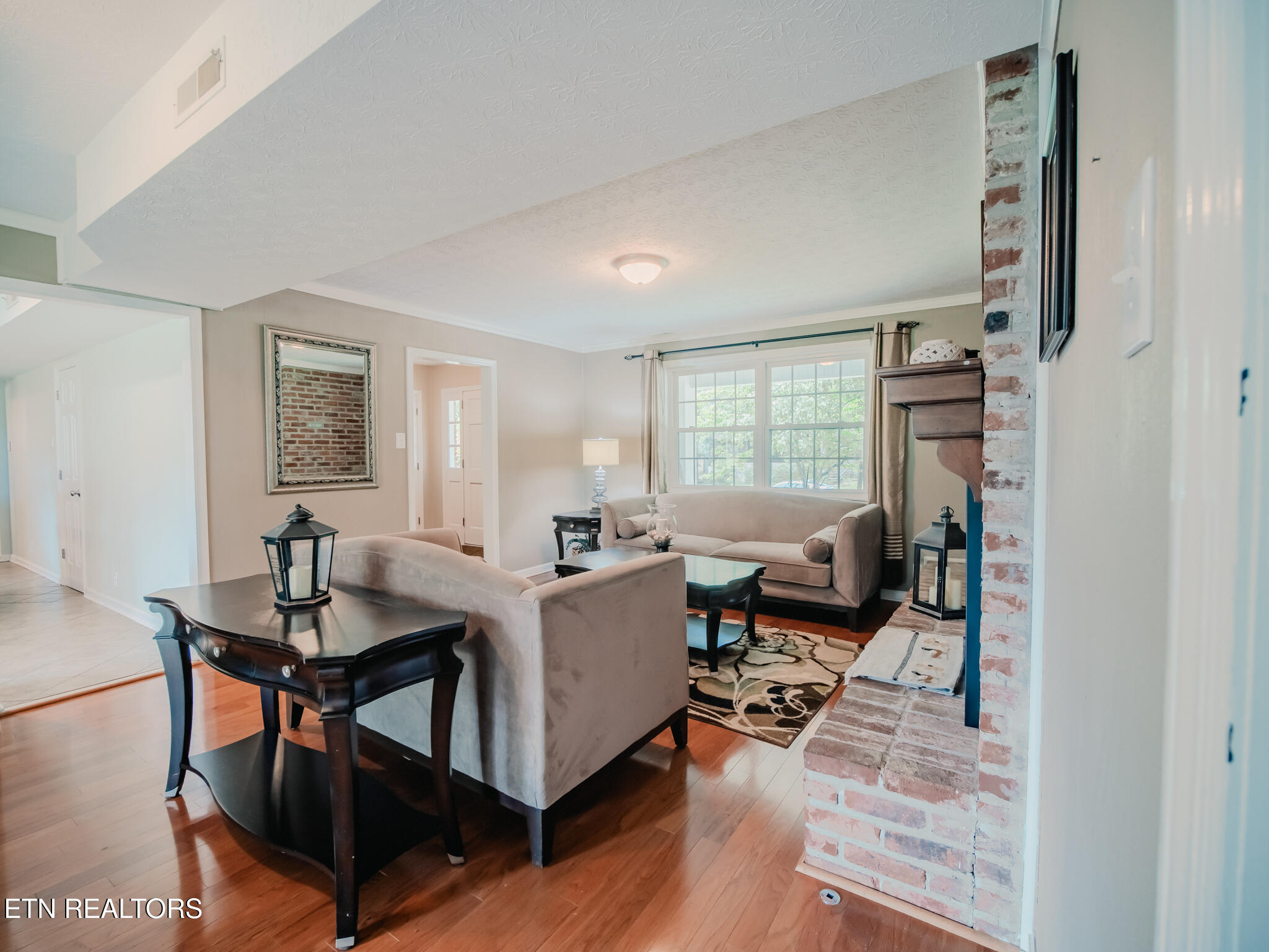 1107 Rain Tree Road Knoxville, TN 37923 - Photo 23 of 57 Living Room