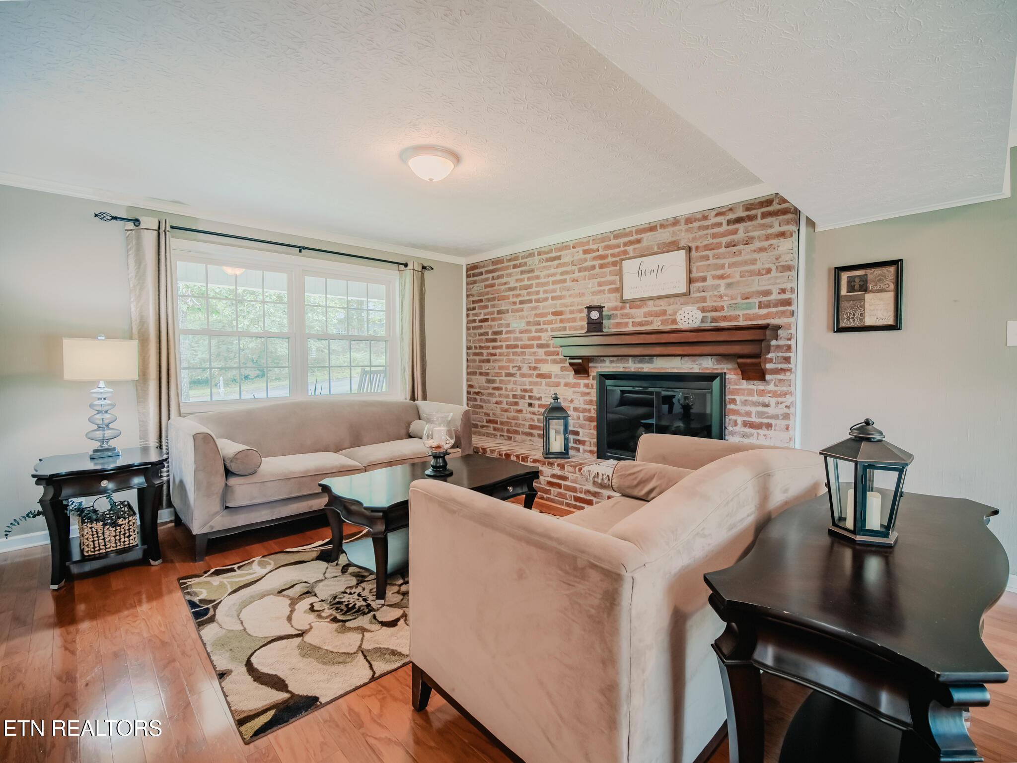 1107 Rain Tree Road Knoxville, TN 37923 - Photo 24 of 57 Living Room