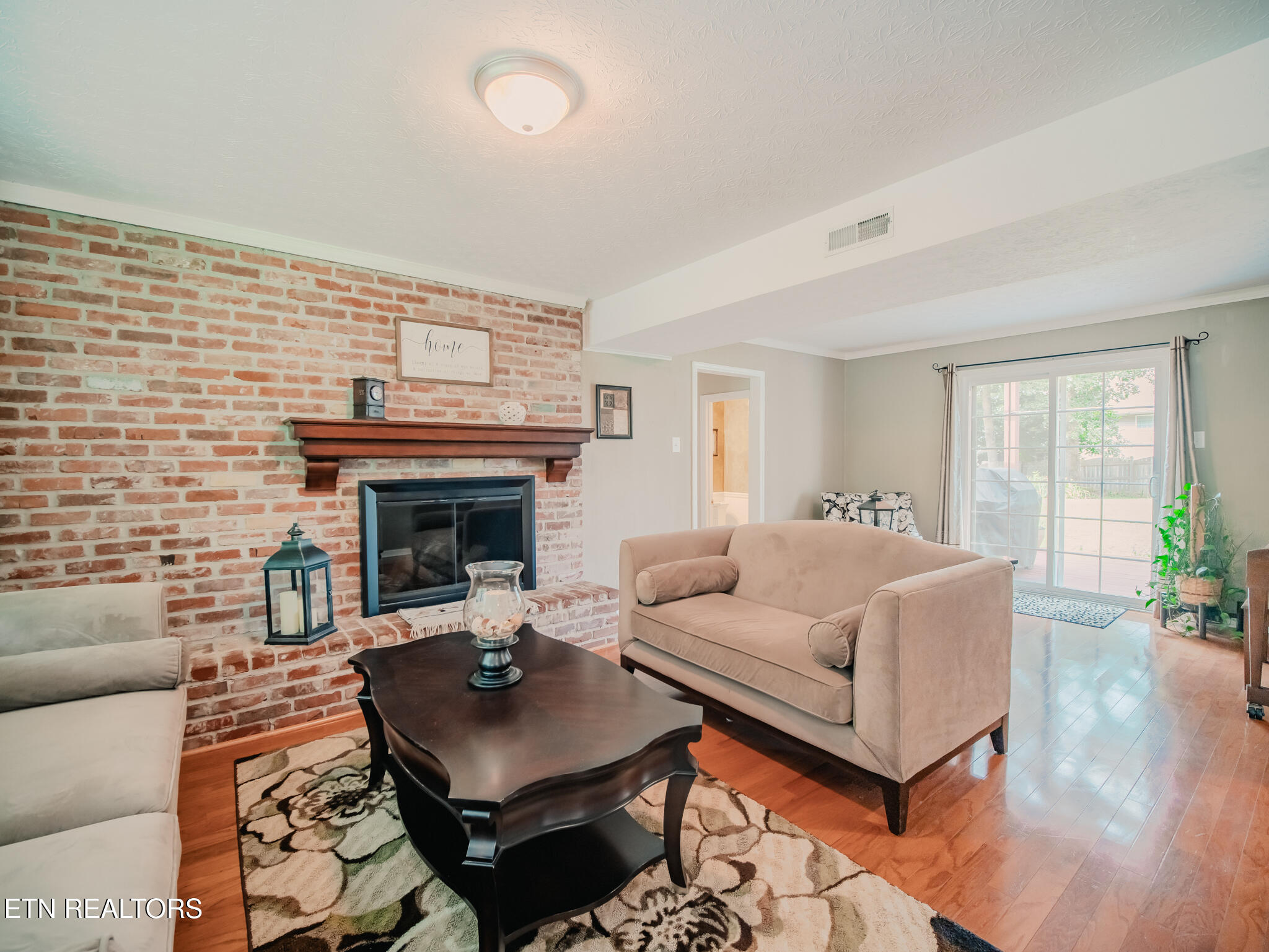 1107 Rain Tree Road Knoxville, TN 37923 - Photo 25 of 57 Living Room