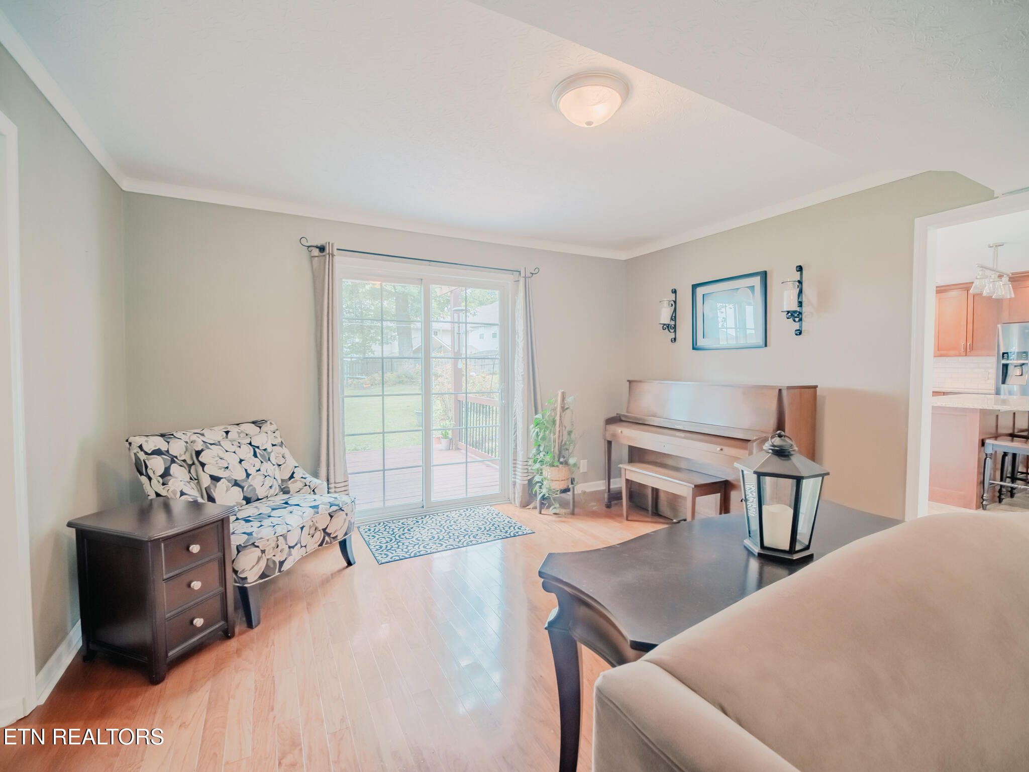 1107 Rain Tree Road Knoxville, TN 37923 - Photo 28 of 57 Living Room