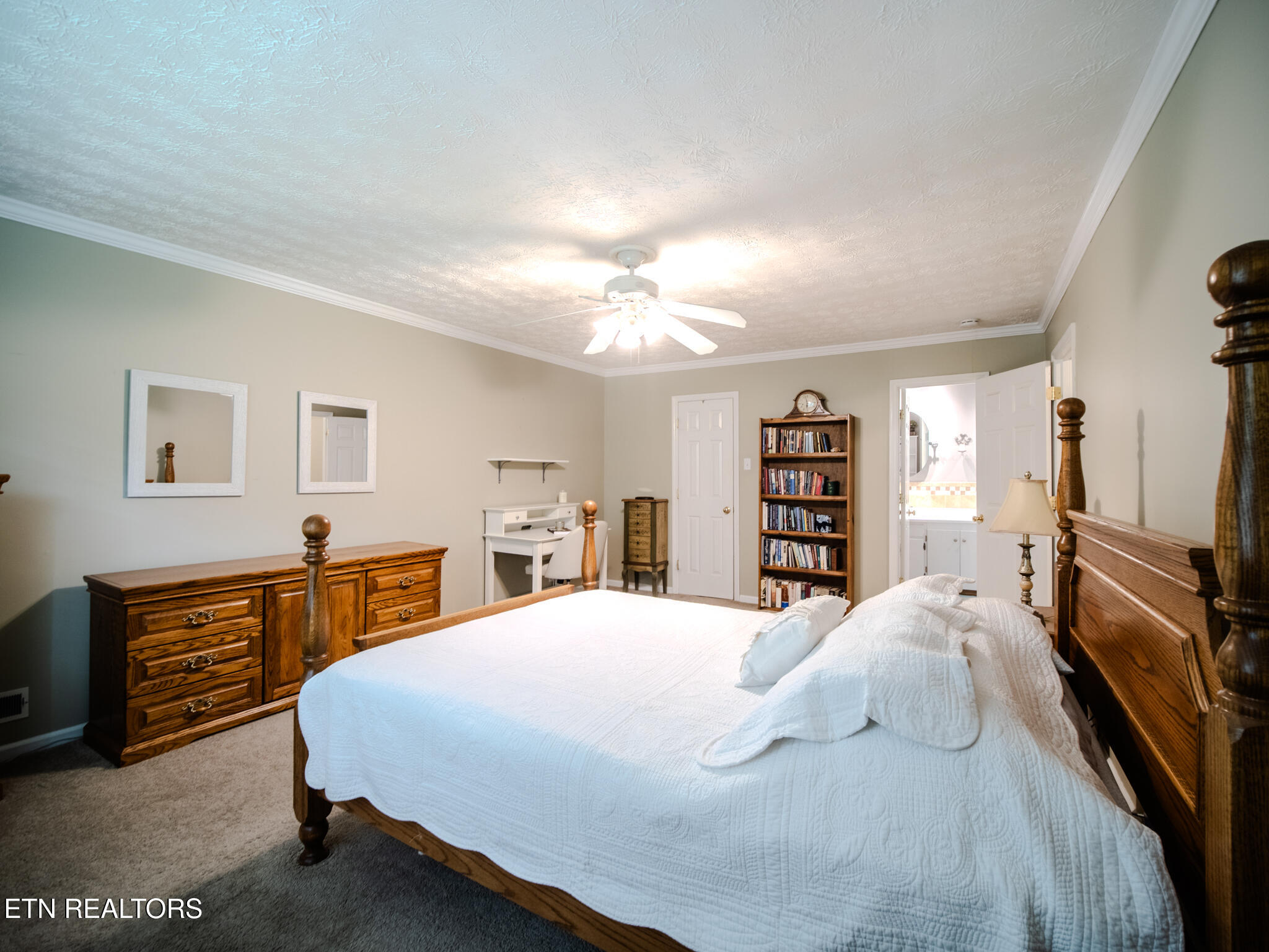 1107 Rain Tree Road Knoxville, TN 37923 - Photo 35 of 57 Owner's Ensuite