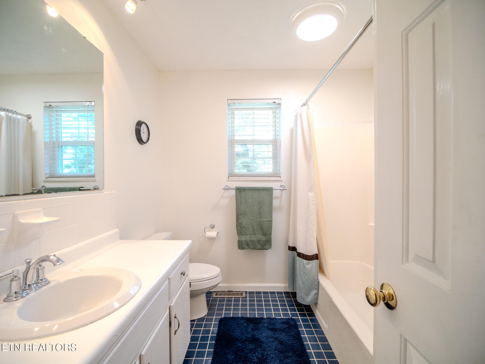 1107 Rain Tree Road Knoxville, TN 37923 - Photo 47 of 57 Upstairs Hall Bath