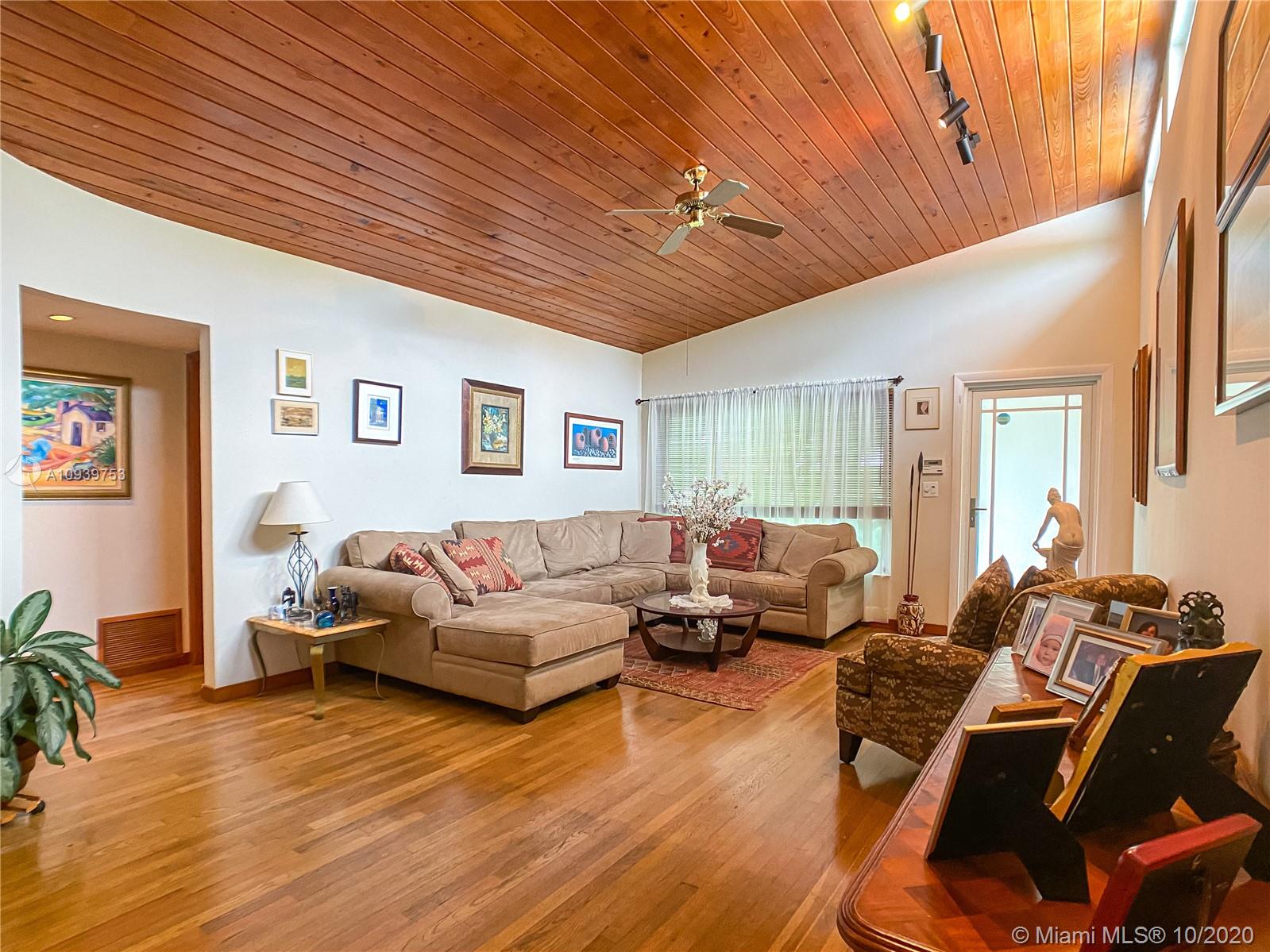 135 Southwest 25th Road Miami, FL 33129 - Photo 4 of 17