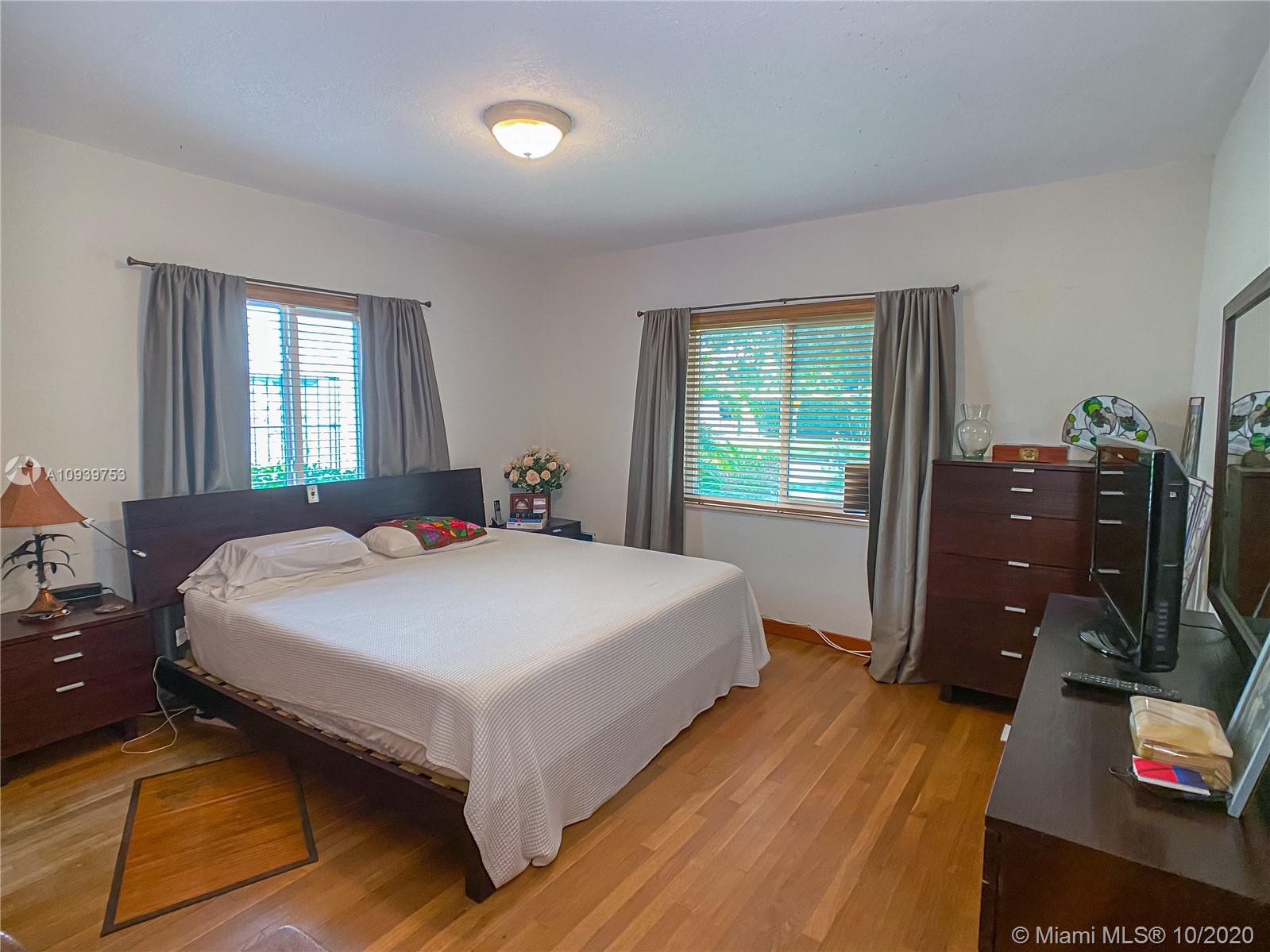 135 Southwest 25th Road Miami, FL 33129 - Photo 9 of 17