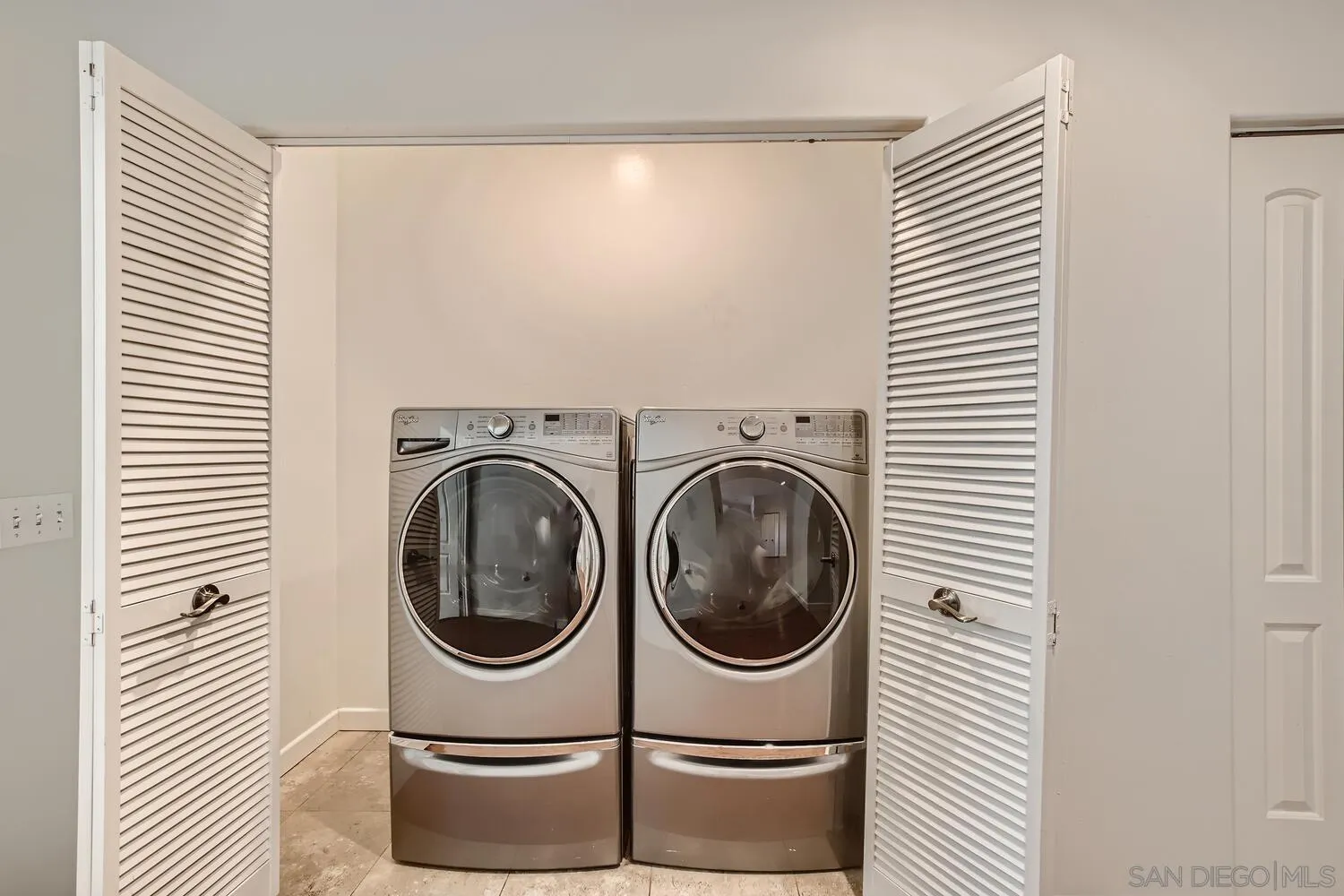 28553 Sunset Road Valley Center, CA 92082 - Photo 22 of 28 a utility room with dryer and washer