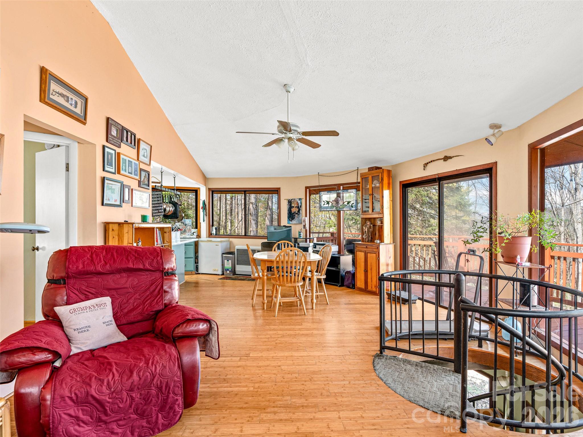 53 Yale Road Hendersonville, NC 28739 - Photo 10 of 40