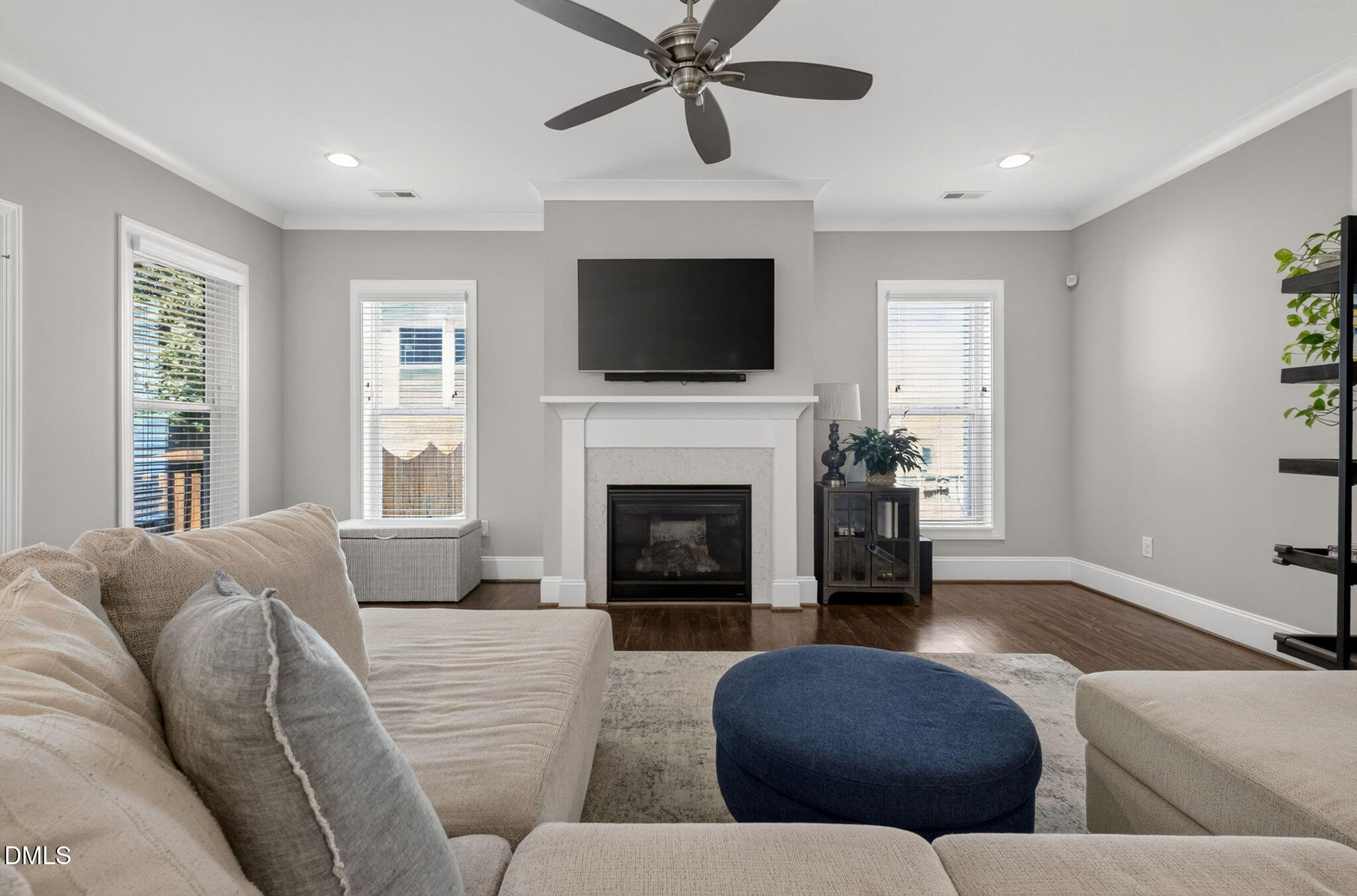 5017 Centerbud Place Raleigh, NC 27606 - Photo 10 of 33 11-web-or-mls-5017 Centerbud Place -11