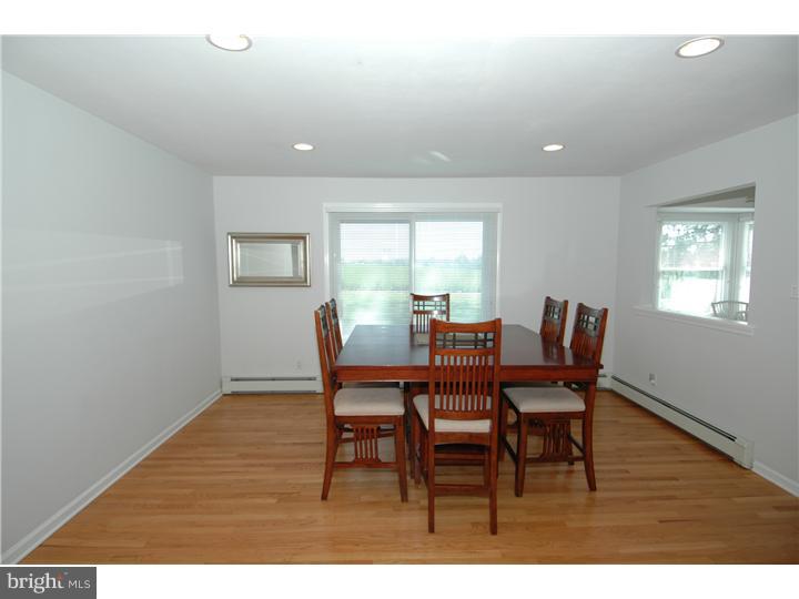 136 Gilbert Road Bordentown, NJ 08505 - Photo 5 of 23 Dining Room