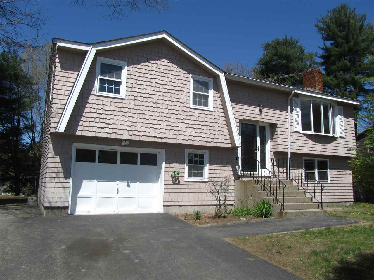 201 Naticook Road Merrimack, NH 03054 - Photo 1 of 33