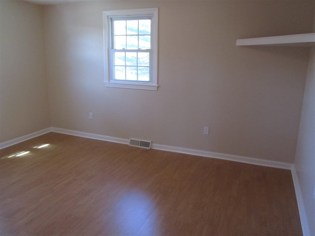 201 Naticook Road Merrimack, NH 03054 - Photo 12 of 33
